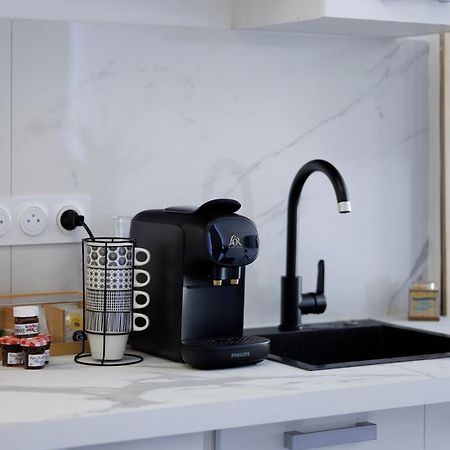 Elegant Studio Avec Terrasse Proche Mer Tramway ニース エクステリア 写真