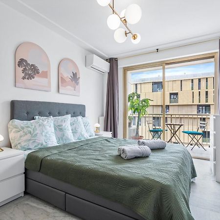 Elegant Studio Avec Terrasse Proche Mer Tramway ニース エクステリア 写真
