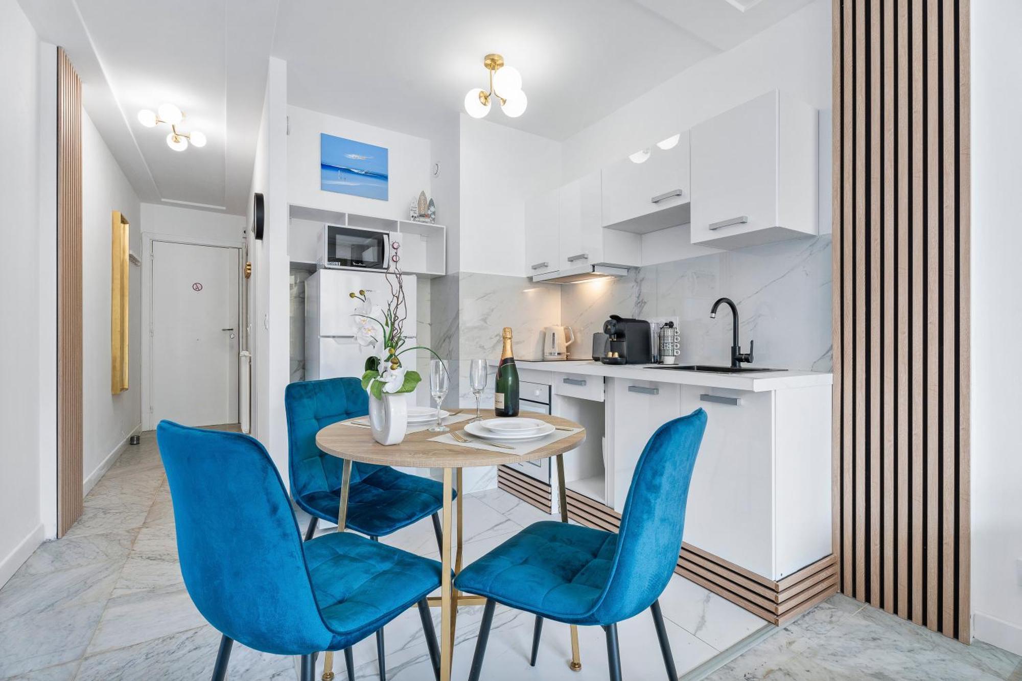Elegant Studio Avec Terrasse Proche Mer Tramway ニース エクステリア 写真